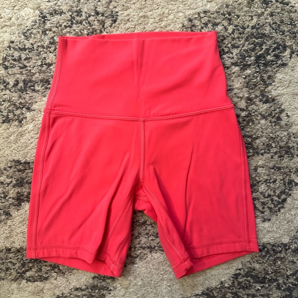 Lululemon Align High rise Short 6 inch - Picture 3 of 4